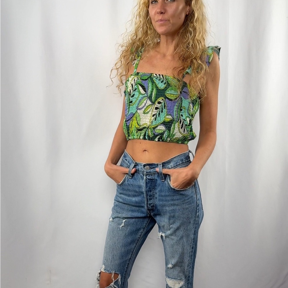 NWT House of Harlow 1960 Cropped Smocked Top in Blue Floral Size Small